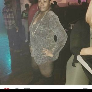 Meet your Posher, Raquel